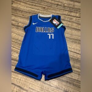 Dallas Mavericks NBA Infant One Piece Outfit 18 Months Luka Doncic Nike New